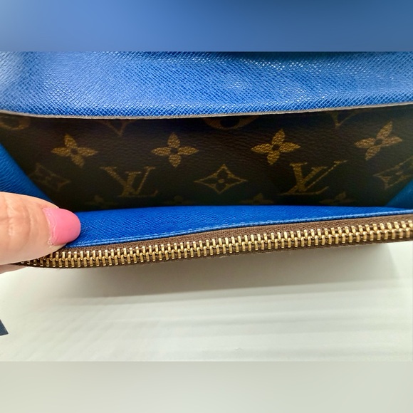 Vintage Louis Vuitton special edition Emilie Wallet in great condition - Picture 3 of 9